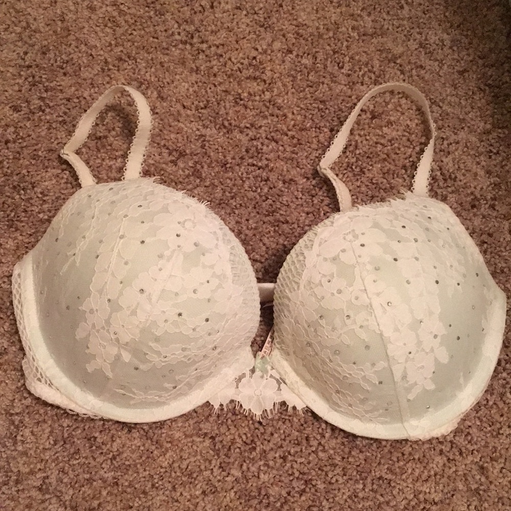 Victoria’s Secret Dream Angels “I Do” Push up Bra